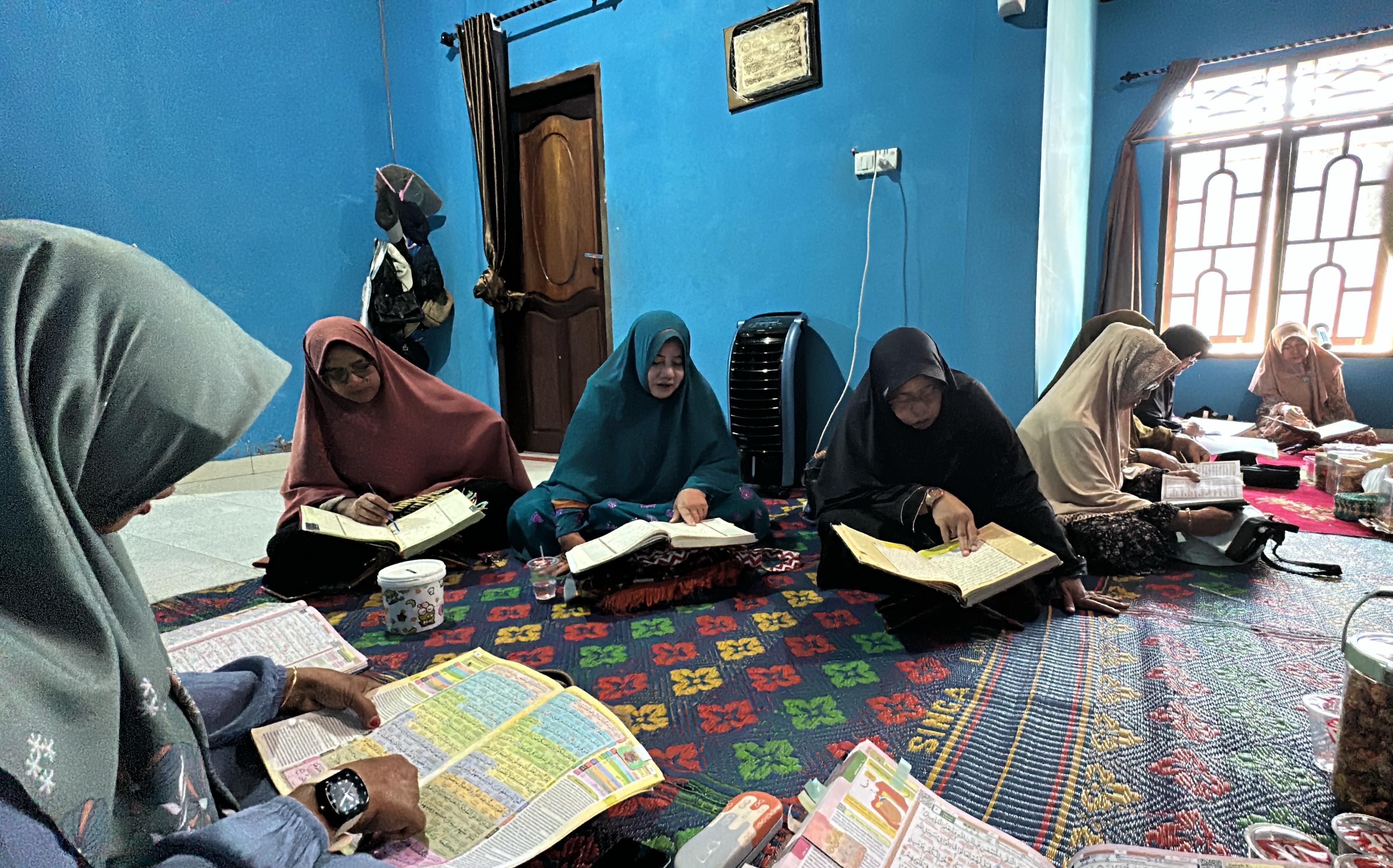 Sinergi Halal bi Halal dan Literasi Al-Qur’an: Komitmen Pembinaan Rutin KUA Bunguran Timur di Batu Hitam