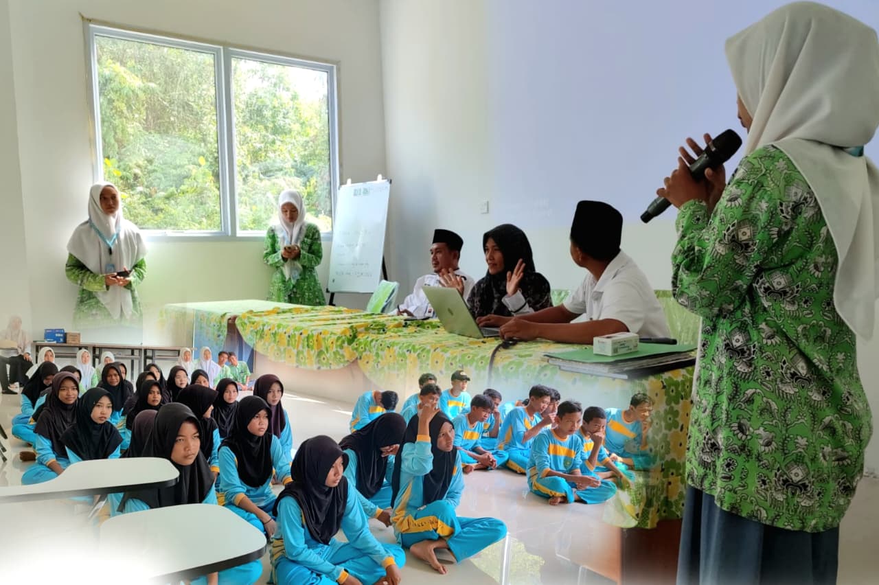 Persiapkan Masa Depan, Siswa Kelas IX MTsN 1 Natuna Terima Sosialisasi PPDB dari MAN 2 Natuna