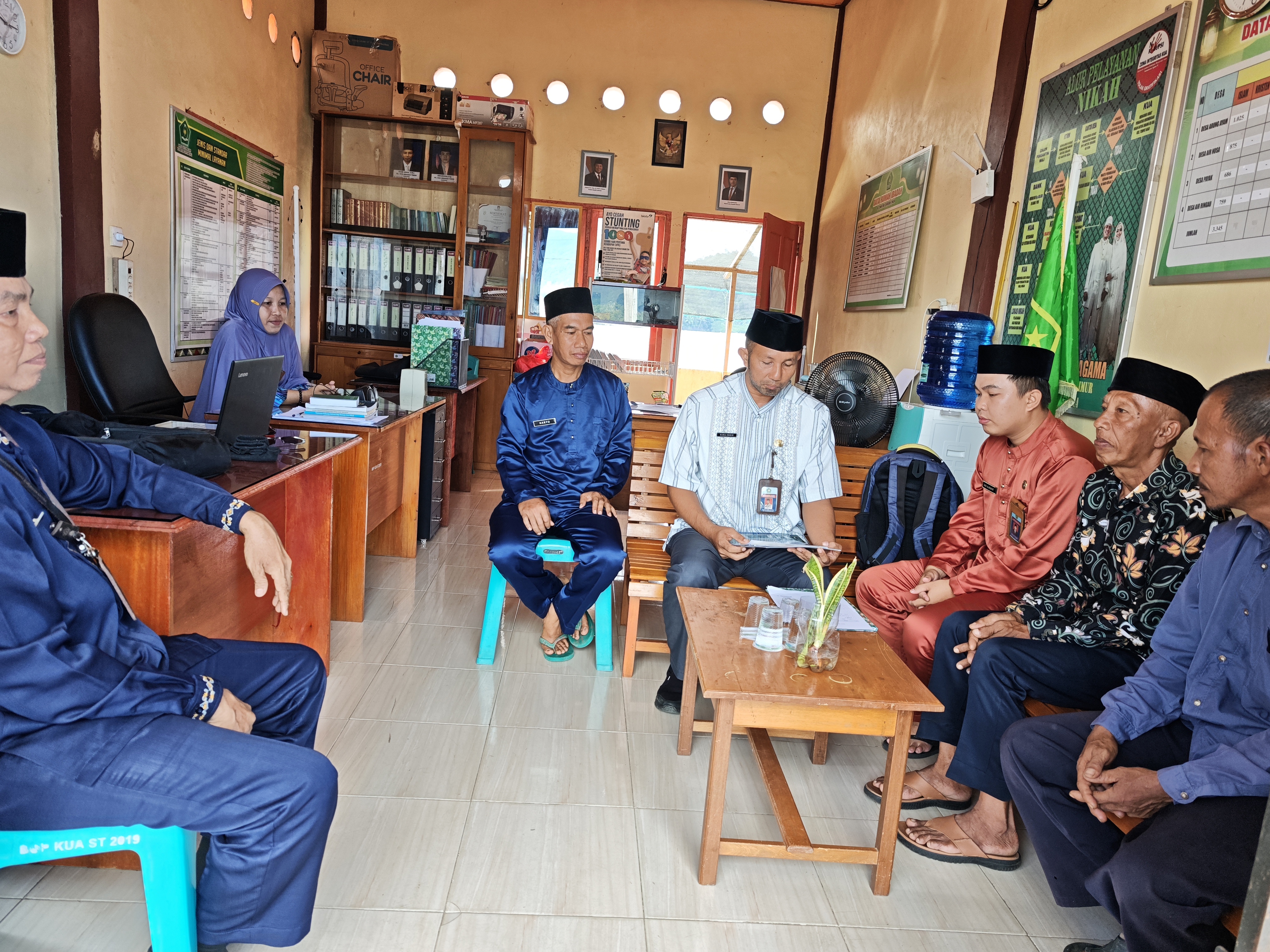 Kemenag Natuna Dorong Pemanfaatan Zakat Wakaf Melalui Pembinaan Pegawai KUA Serasan Timur