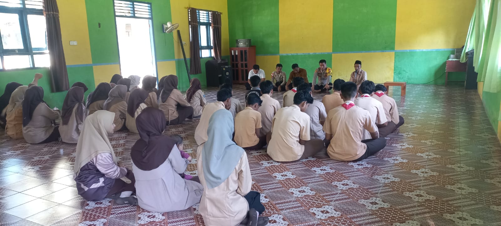 Kebangkitan Nasional Dirayakan di MA Bustanul Ulum Midai, KA. Polsek Midai Beri Motivasi dan Inspirasi