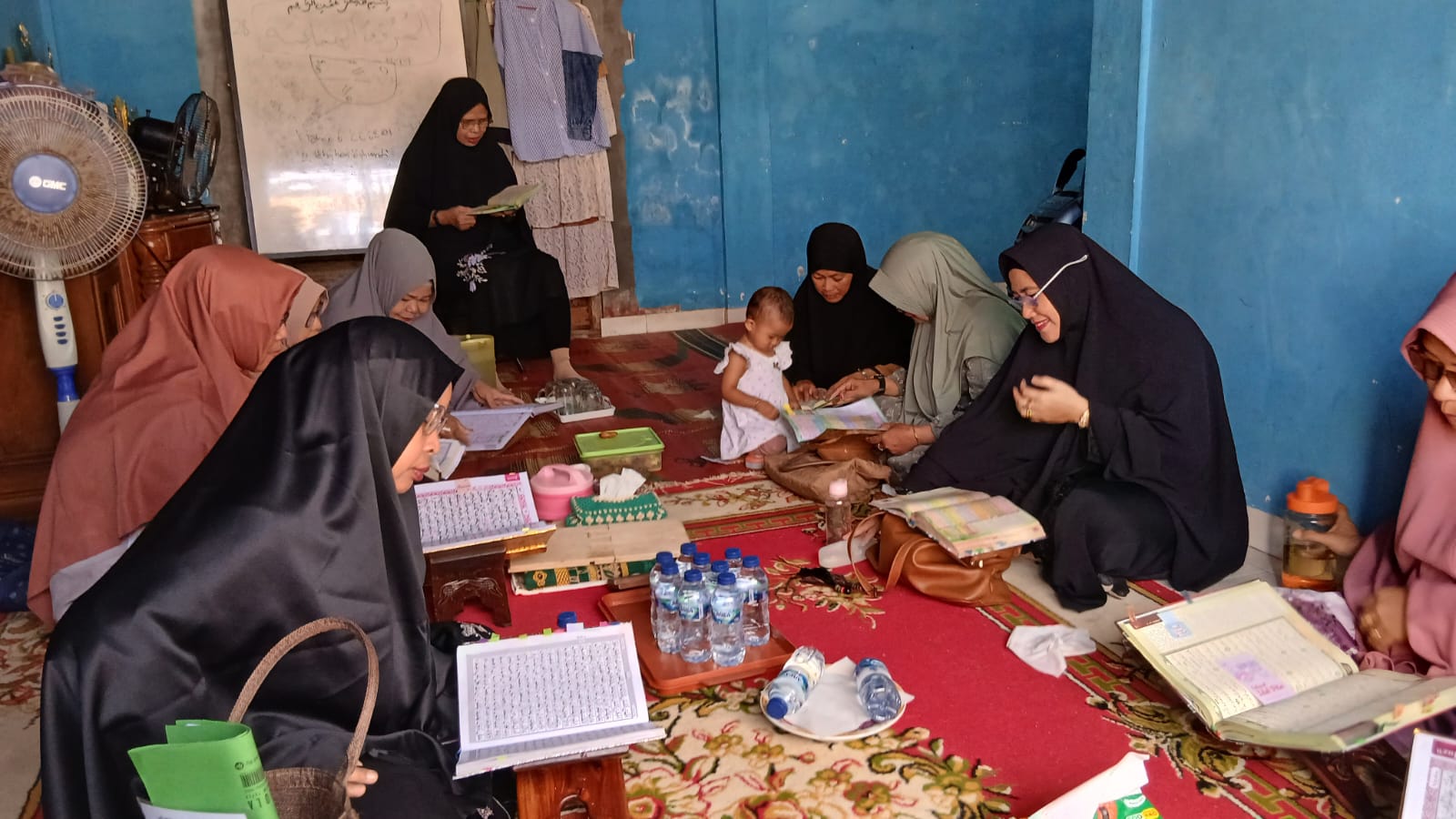 Intensifkan Kualitas Bacaan Al-Qur'an, Penyuluh KUA Bunguran Timur Bimbing Kelas Tahsin Al-Husna Selama Akhir Pekan