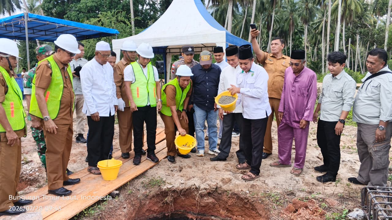 Kemenag Natuna Perkuat Sinergi Keagamaan lewat Peletakan Batu Pertama Masjid Jami Tanjung