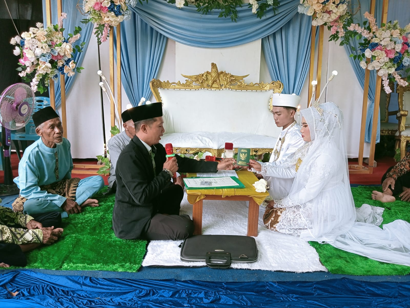 Wujudkan Pelayanan Prima, KUA Bunguran Tengah Sukses Layani Akad Nikah di Air Lengit