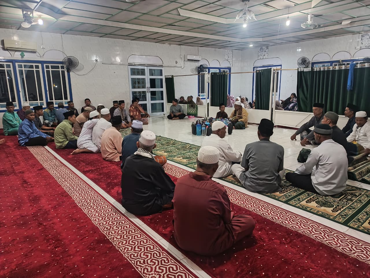 Merawat Tradisi Keberkahan: KUA Bunguran Utara Hadiri Doa Tolak Bala di Surau Asy-Syukro