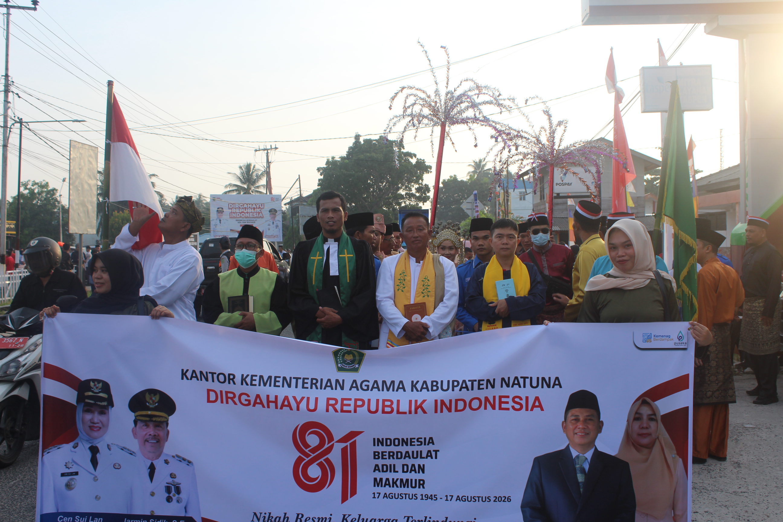Edukasi Nikah Resmi, Kemenag Natuna Pikat Ribuan Warga di Pawai Budaya