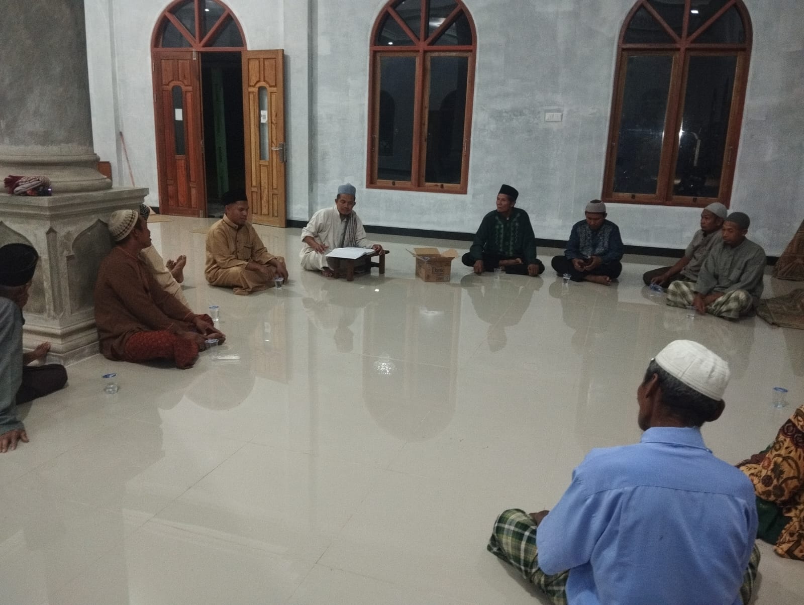 Wujud Kebersamaan, Pengurus Masjid Baitur Rohim Desa Air Lengit Musyawahkan Persiapan Peringatan Maulid Nabi 1448 H