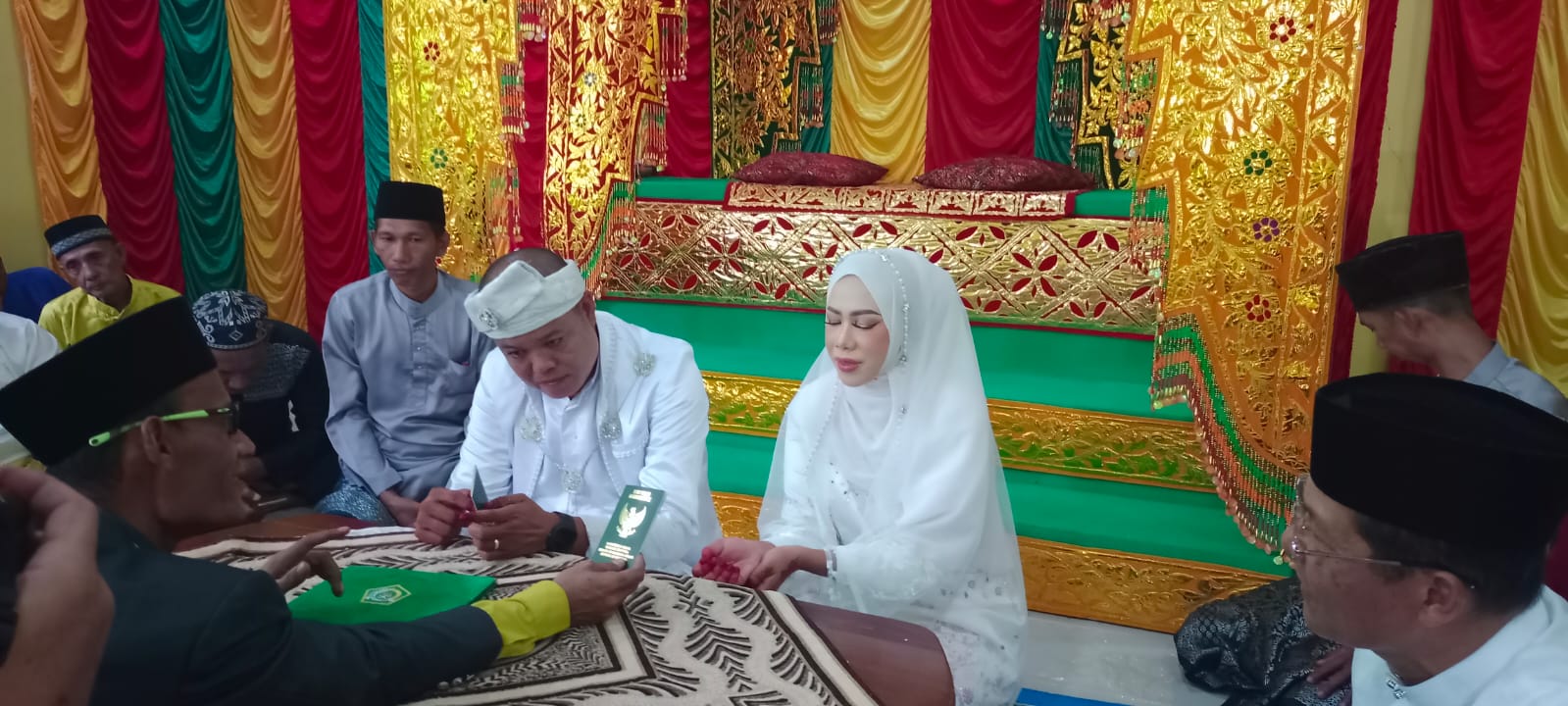 Gunakan Wali Hakim Resmi, Kepala KUA Bunguran Timur Pimpin Akad Nikah Erwan dan Mauliyani