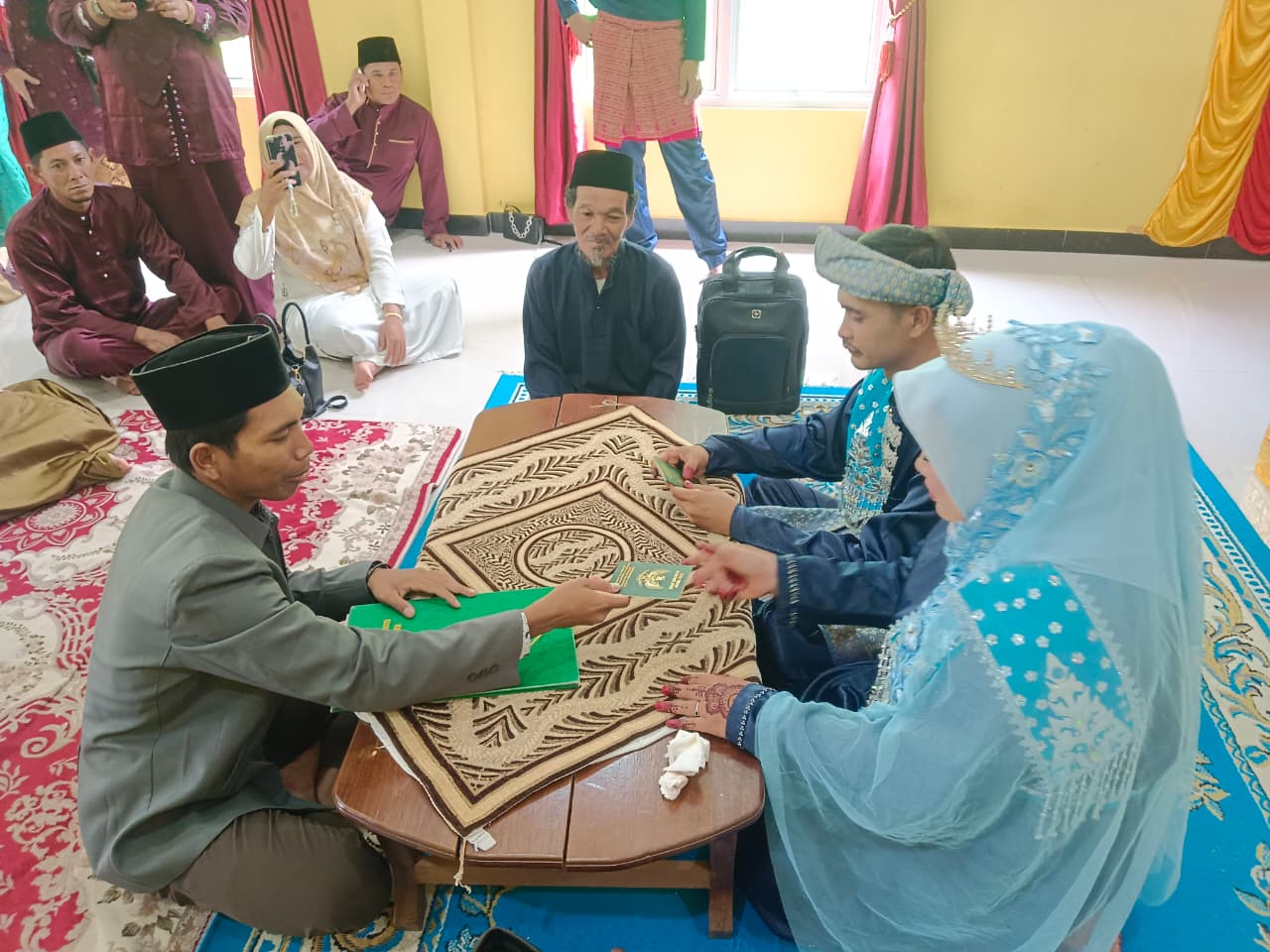 Buka Lembaran Baru Berkeluarga, Penghulu KUA Bunguran Timur Sahkan Pernikahan Pasangan Ranai Kota