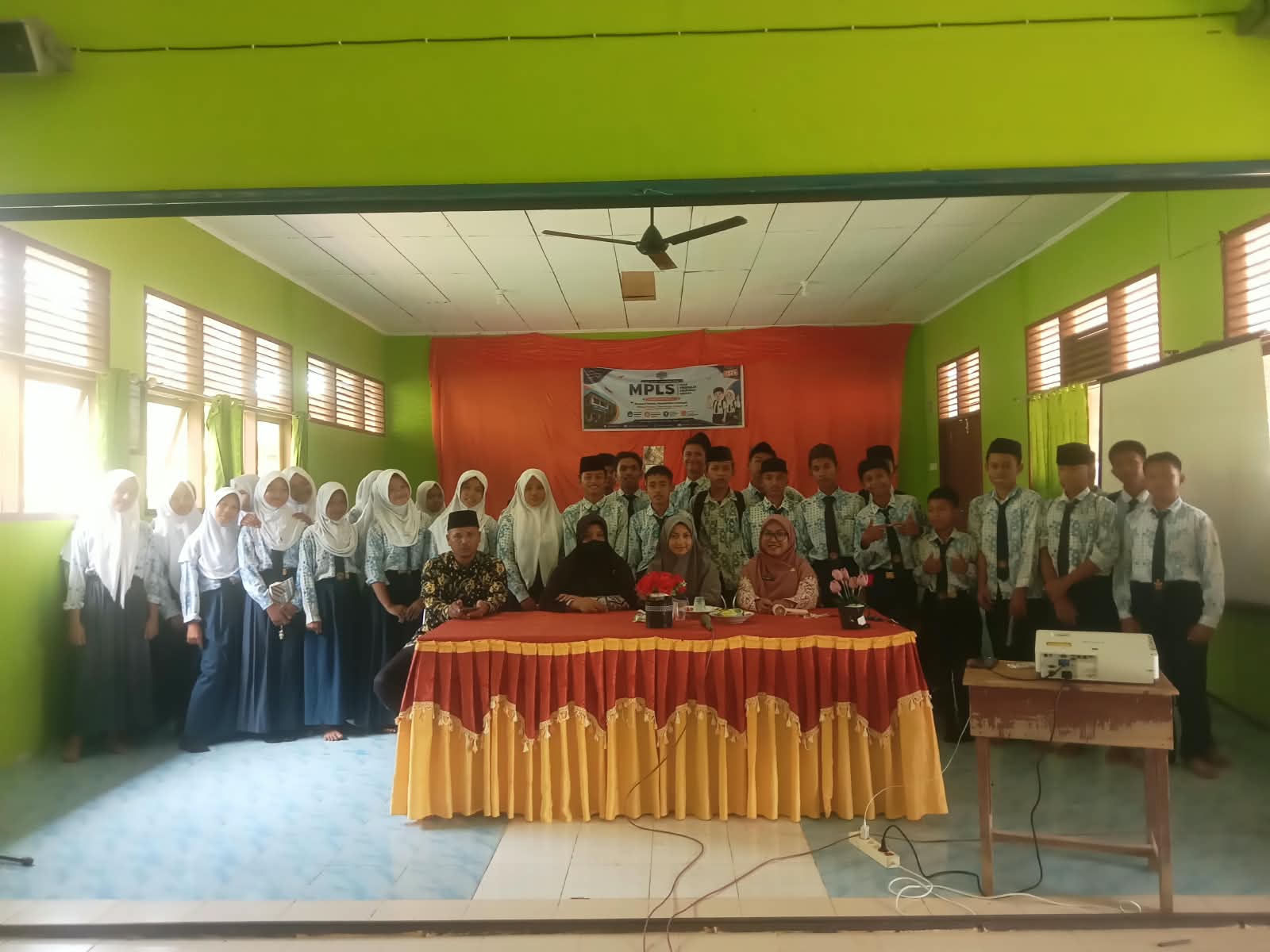 Cegah Kenakalan Remaja, Tim KUA Bunguran Utara Rangkul Siswa SMPN 1 lewat Program BRUS