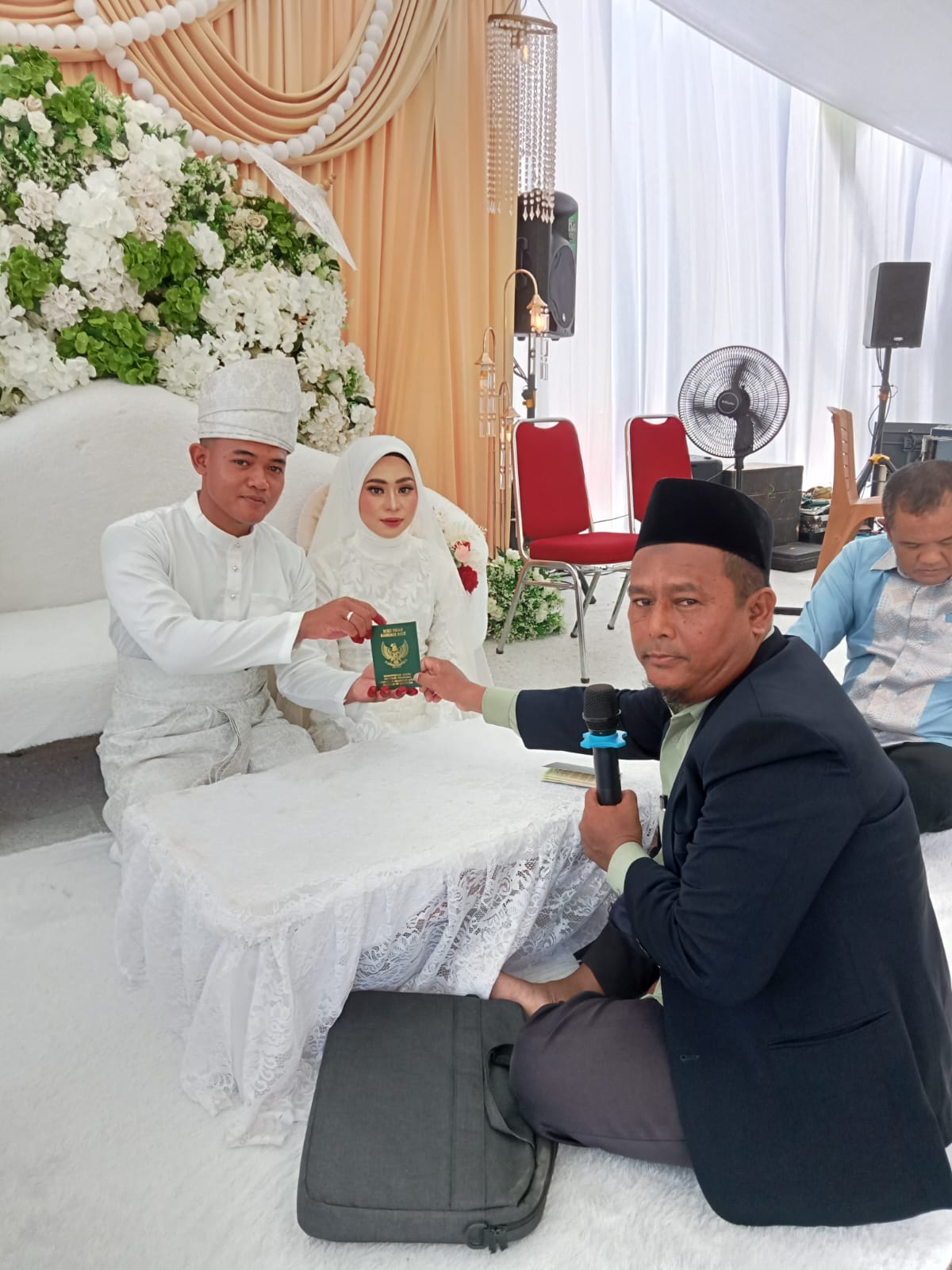 Optimalkan Pelayanan Terjadwal Kamis Pagi, Plt. Kepala KUA Bunguran Timur Bekali Pentingnya Tata Krama Berkeluarga