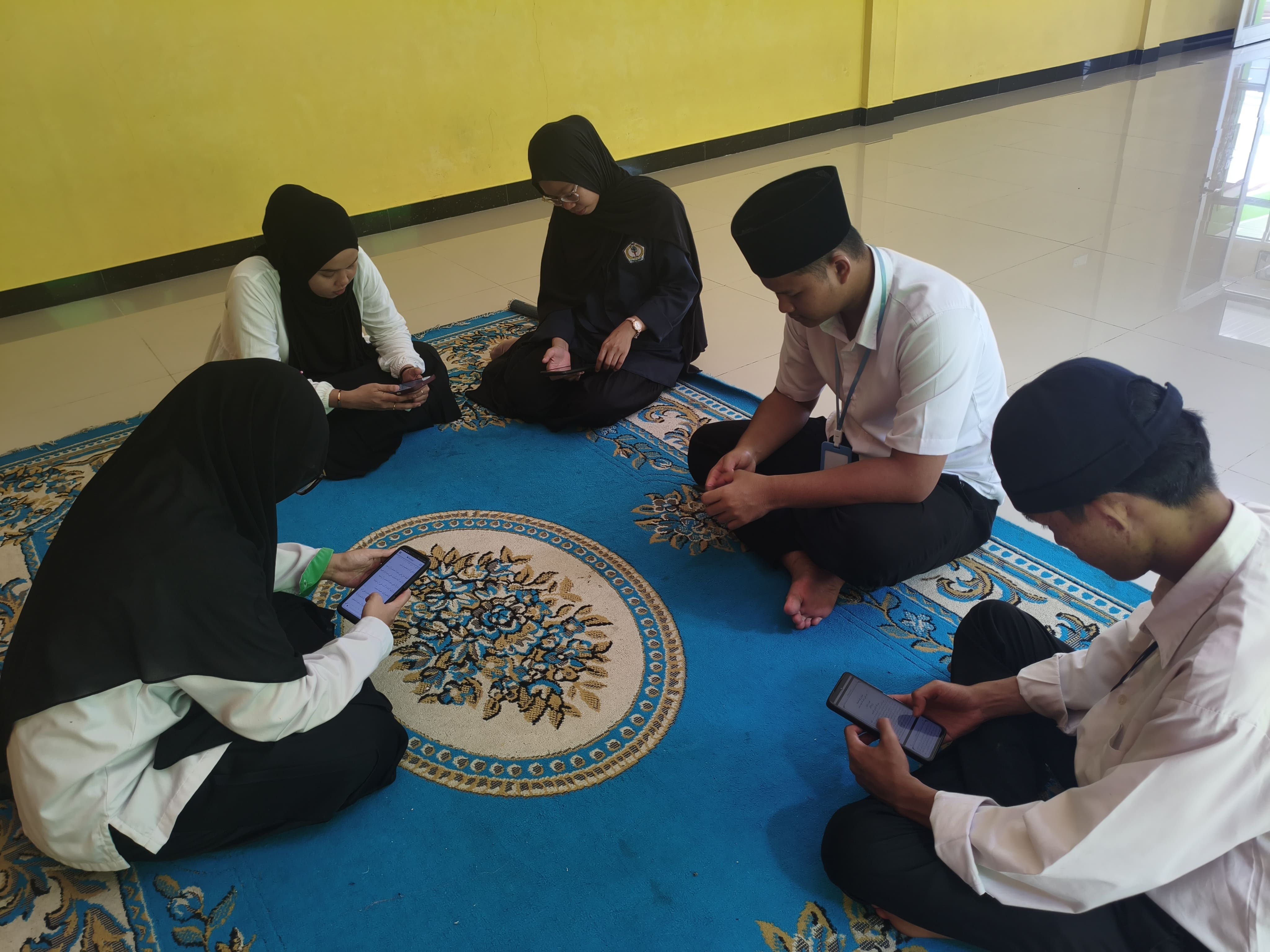 KUA Bunguran Timur dan Mahasiswa PKL STAI Natuna Gaungkan Gema Selawat Kebangsaan