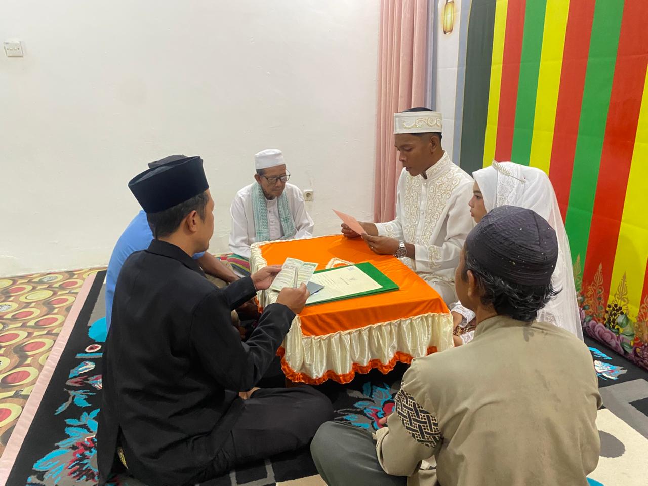 Wujudkan Keluarga Sakinah, Pasangan Nasrum dan Maida Sukses Gelar Akad di KUA Bunguran Tengah