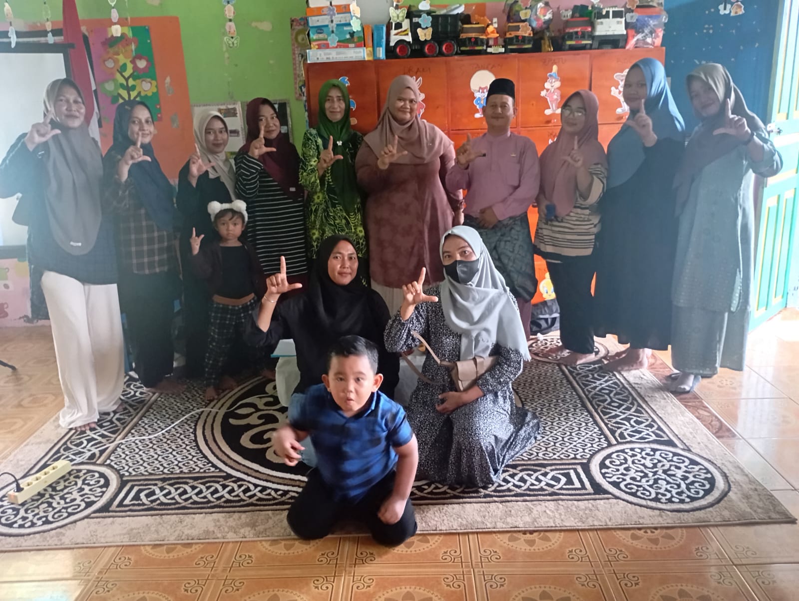 Perkuat Peran Ibu dalam Pengasuhan, Penyuluh KUA Bunguran Barat Beri Edukasi Parenting di TKN 02
