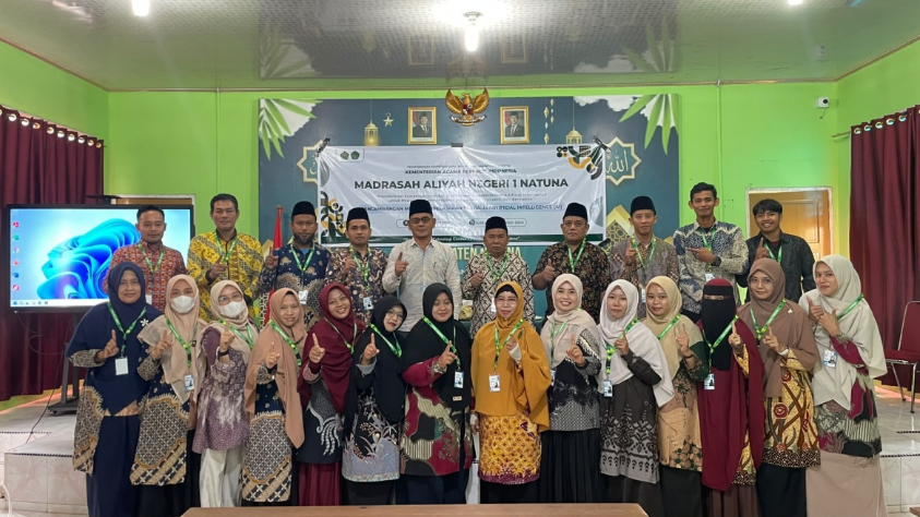 Man 1 Natuna Gelar Workshop Pengembangan Media Pembelajaran Berbasis Artificial Intelligence(AI)