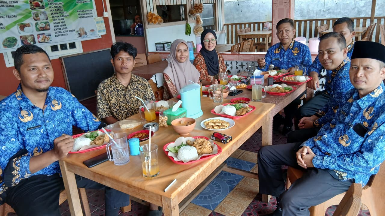 Suasana Hangat Ramah Tamah KUA Bunguran Tengah Bersama Mahasiswa PKL IAI Natuna