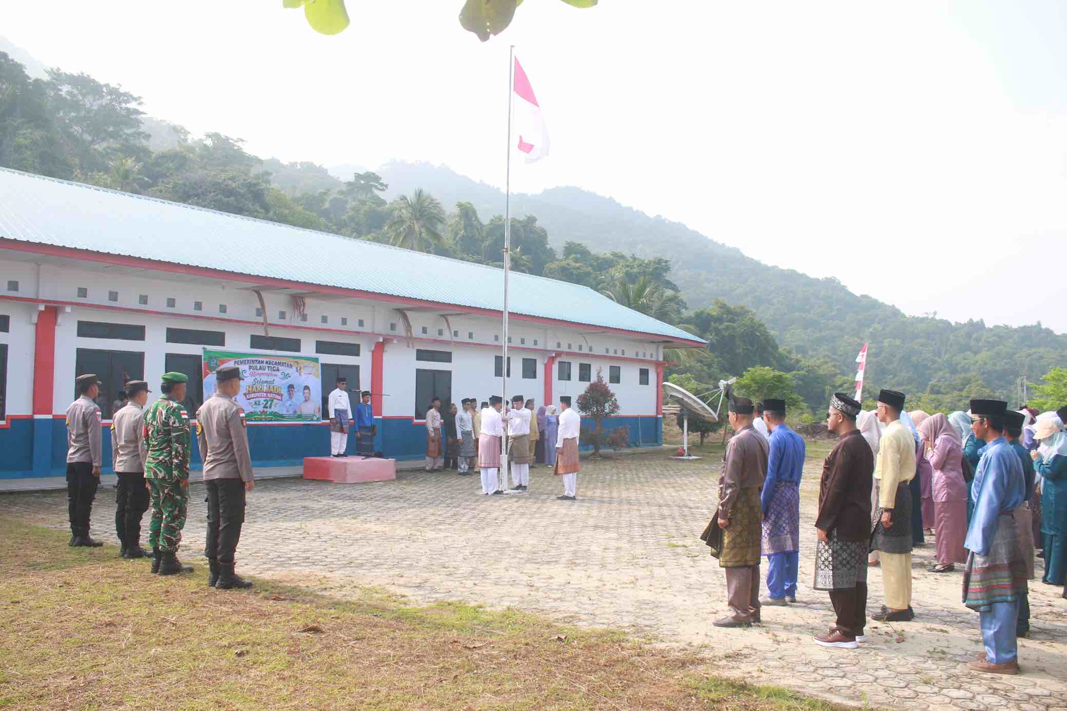 Perkuat Sinergi dan Semangat Pengabdian, KUA Pulau Tiga Hadiri Upacara Hari Jadi Natuna ke-27