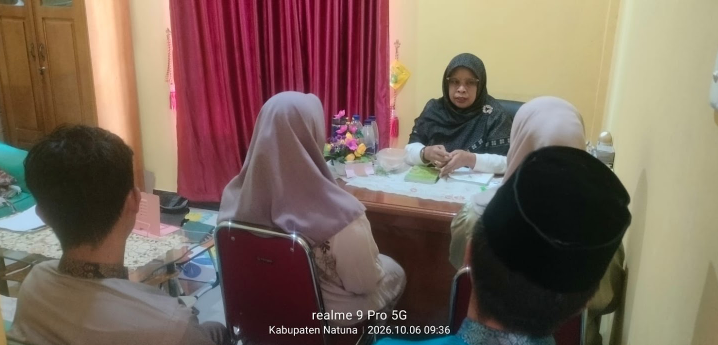 Manajemen Ruang Efektif, KUA Bunguran Timur Tuntaskan Dua Layanan Serentak
