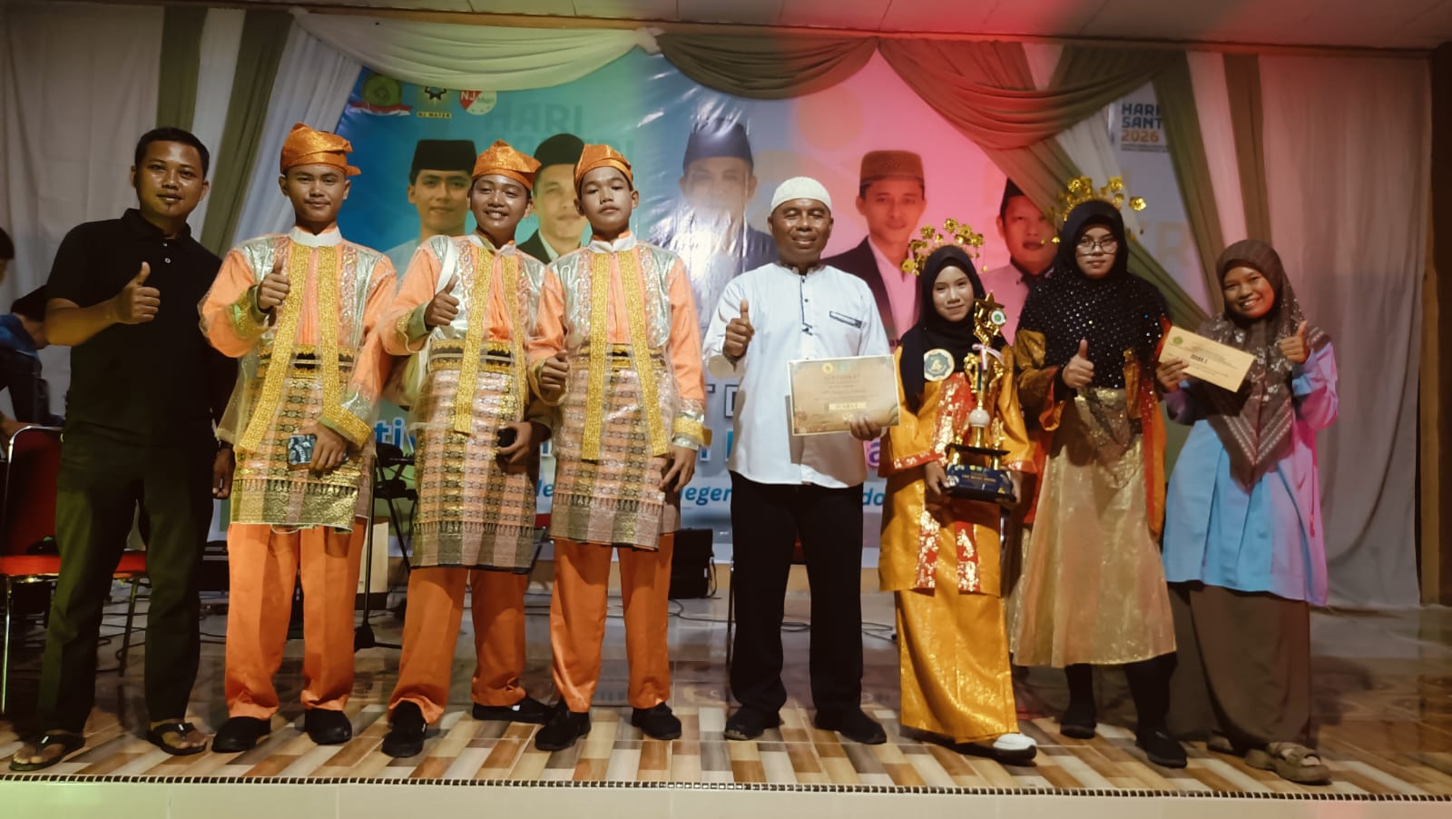 Raih Juara 1, Lima Siswa MTs Negeri 2 Natuna Berprestasi dalam Lomba Lagu Melayu Akustik Hari Santri 2026