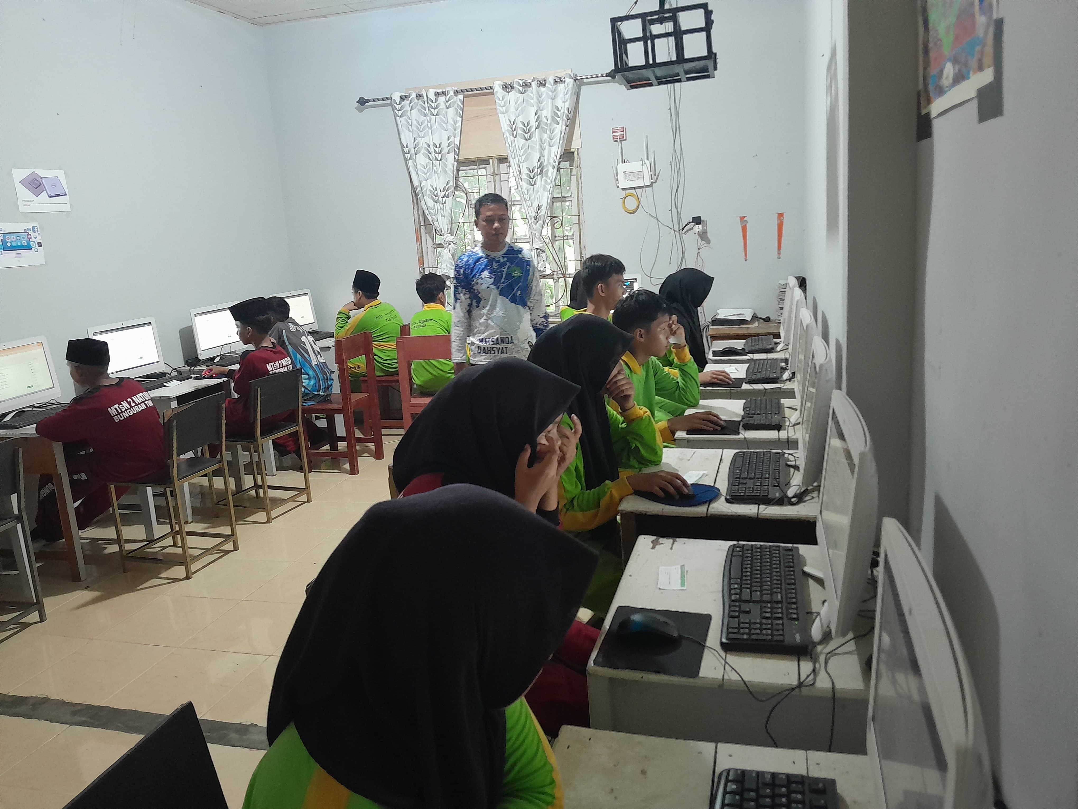 17 Murid MTs Negeri 2 Natuna Sukses Laksanakan Survei Kurikulum Berbasis Cinta