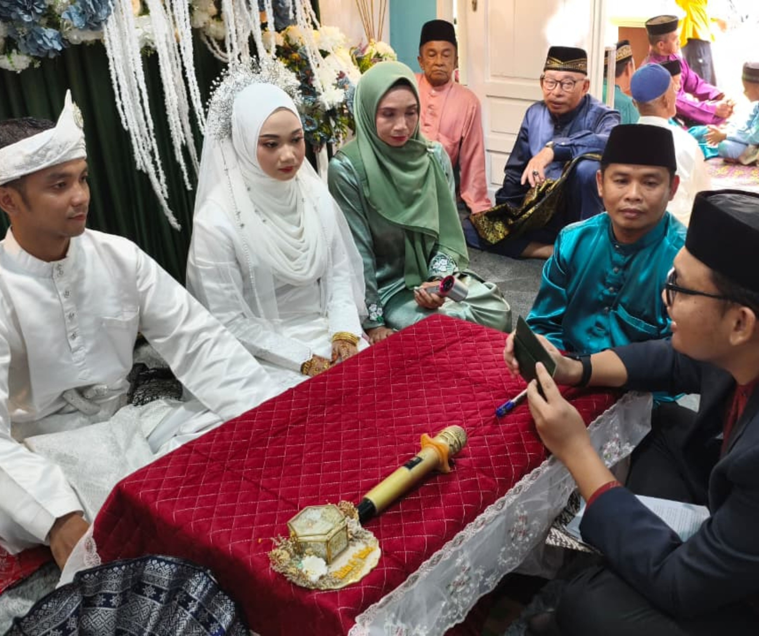 Kepala KUA Subi Bawa Misi Nikah dan Silaturahmi ke Pulau Panjang